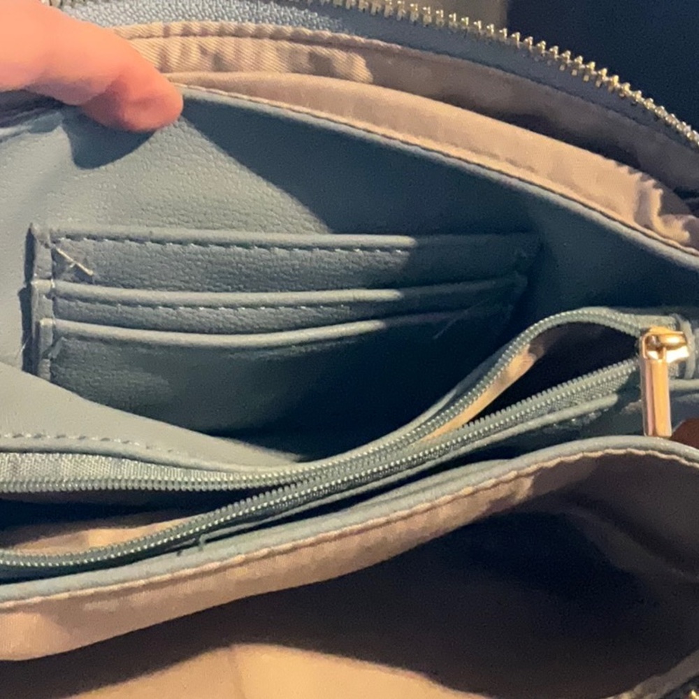 NWT Brentano Vegan Leather Shoulder bag/wristlet - Picture 5 of 9